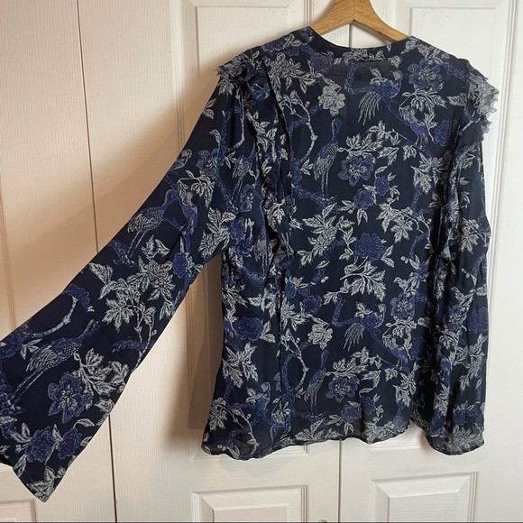 Bell Sleeved Blouse - Picture 9 of 9